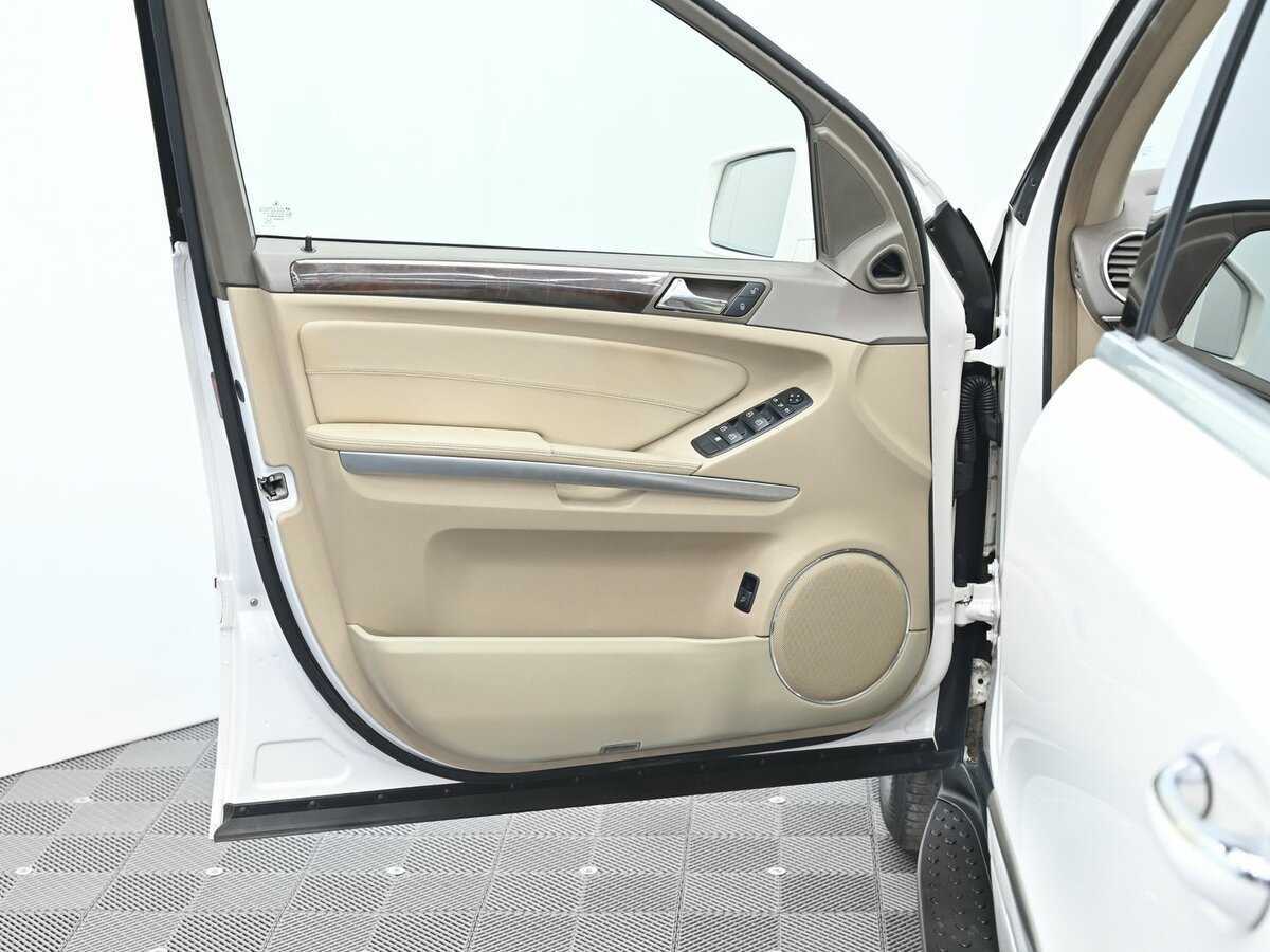 Б/У Мерседес-Бенц ГЛ-Класс 2010 года. Фото: #6