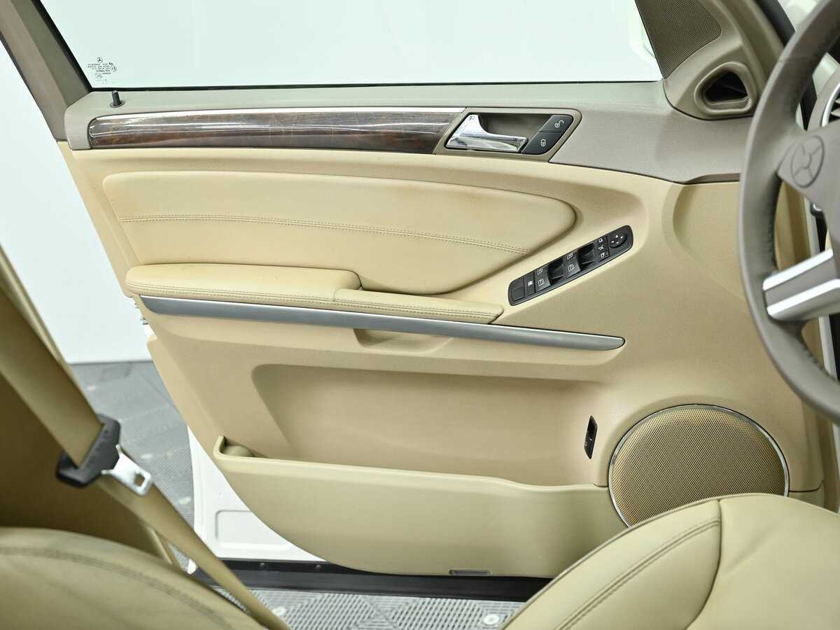 Б/У Мерседес-Бенц ГЛ-Класс 2010 года. Фото: #8