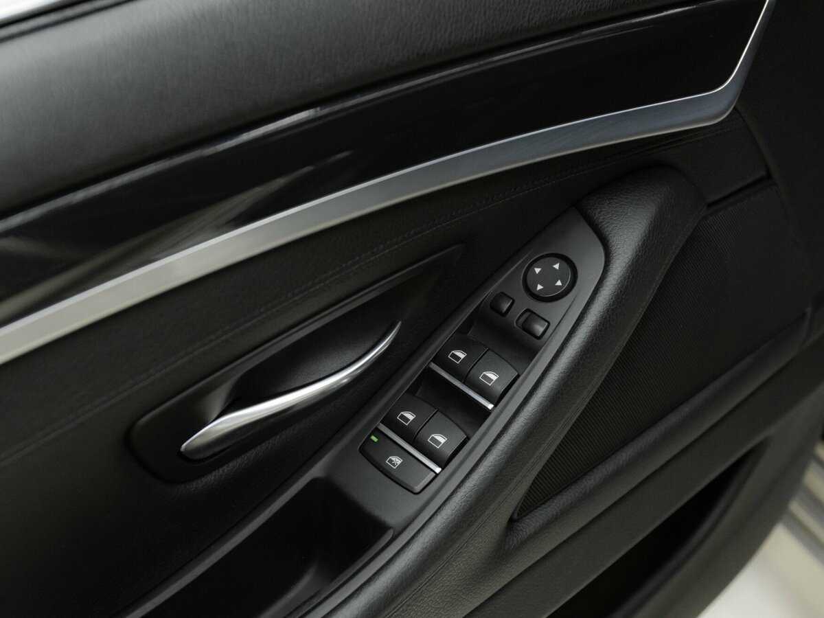 Б/У БМВ 5 серии 2012 года. Фото: #7