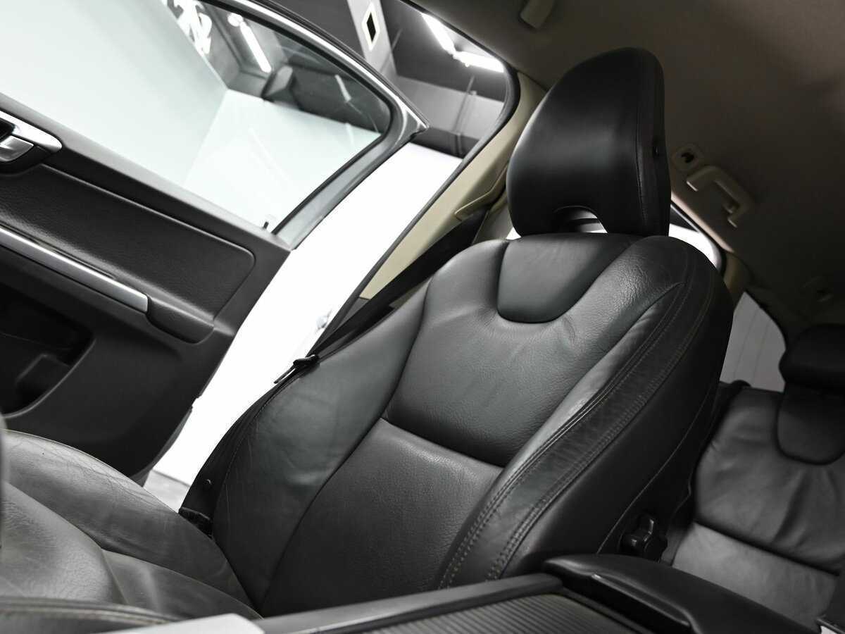 Б/У Вольво ИксЦ60 2011 года. Фото: #8