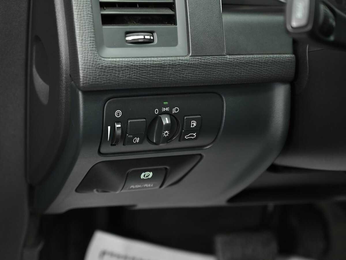 Б/У Вольво ИксЦ60 2011 года. Фото: #10