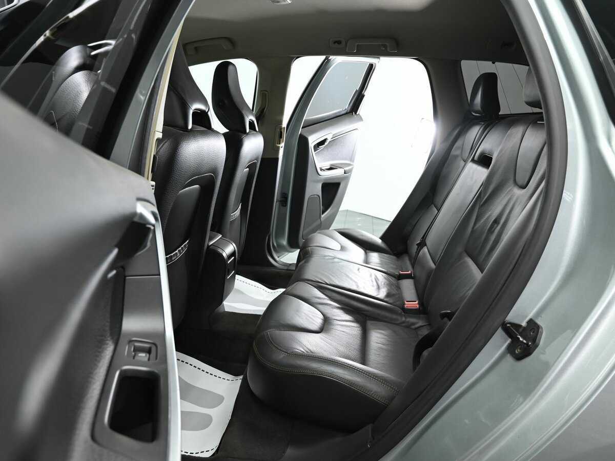 Б/У Вольво ИксЦ60 2011 года. Фото: #14