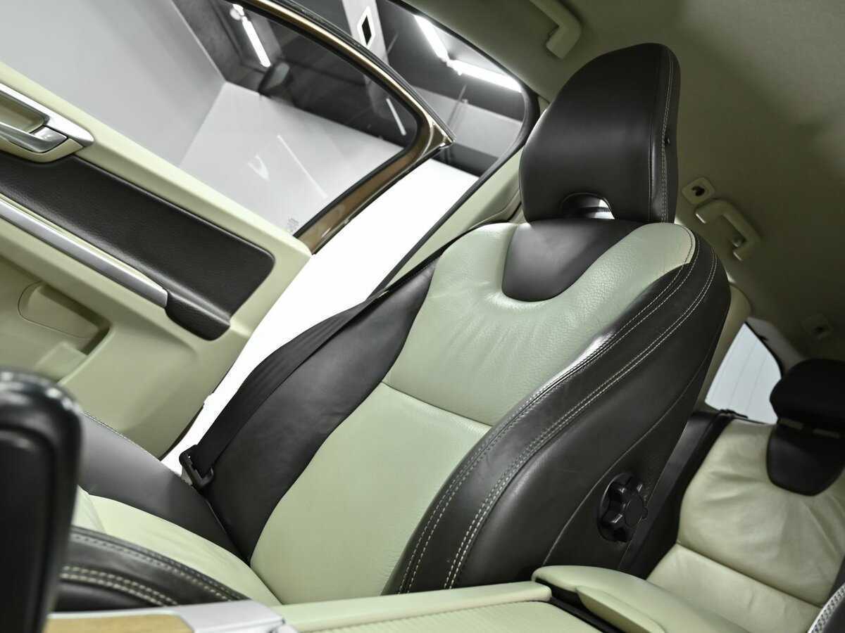 Б/У Вольво ИксЦ60 2011 года. Фото: #6