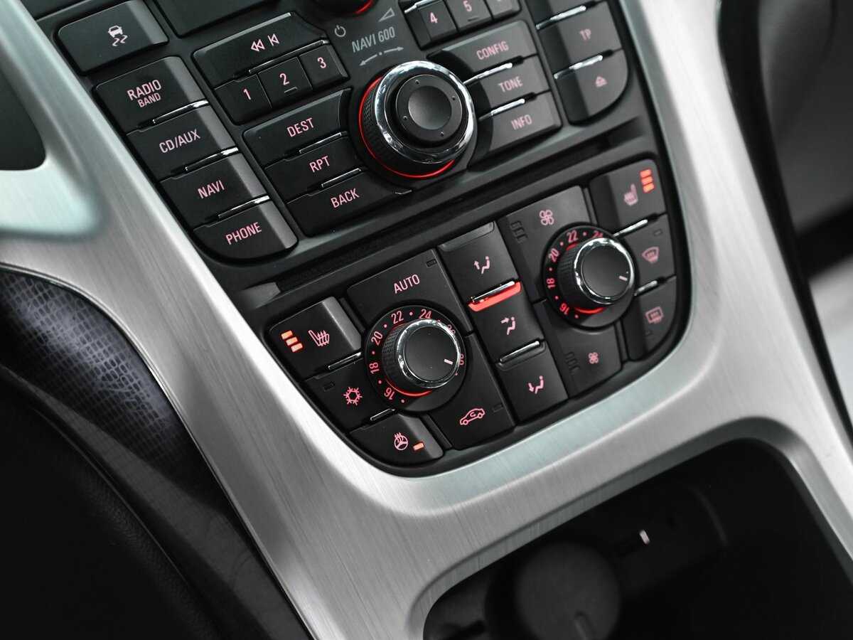 Б/У Опель Астра 2012 года. Фото: #9