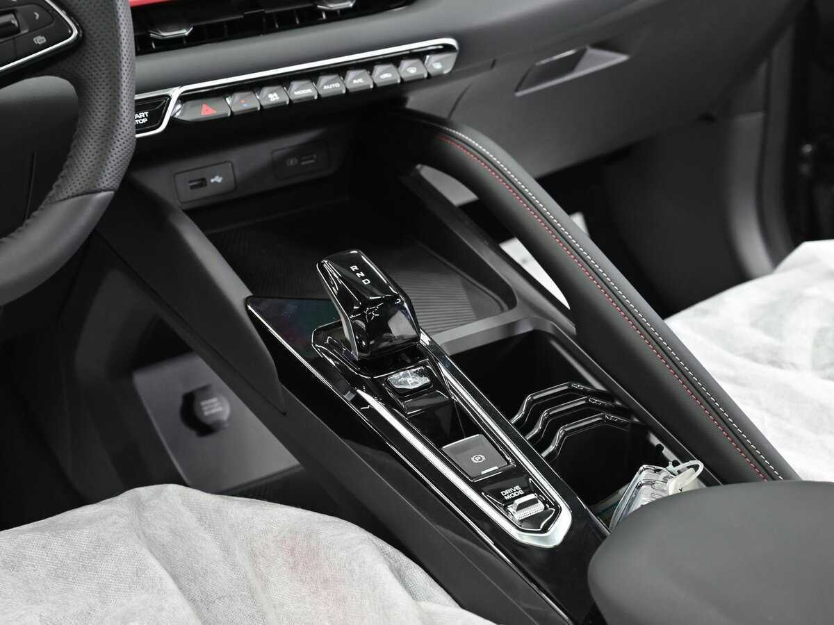 Б/У Джили Кулрэй 2024 года. Фото: #16