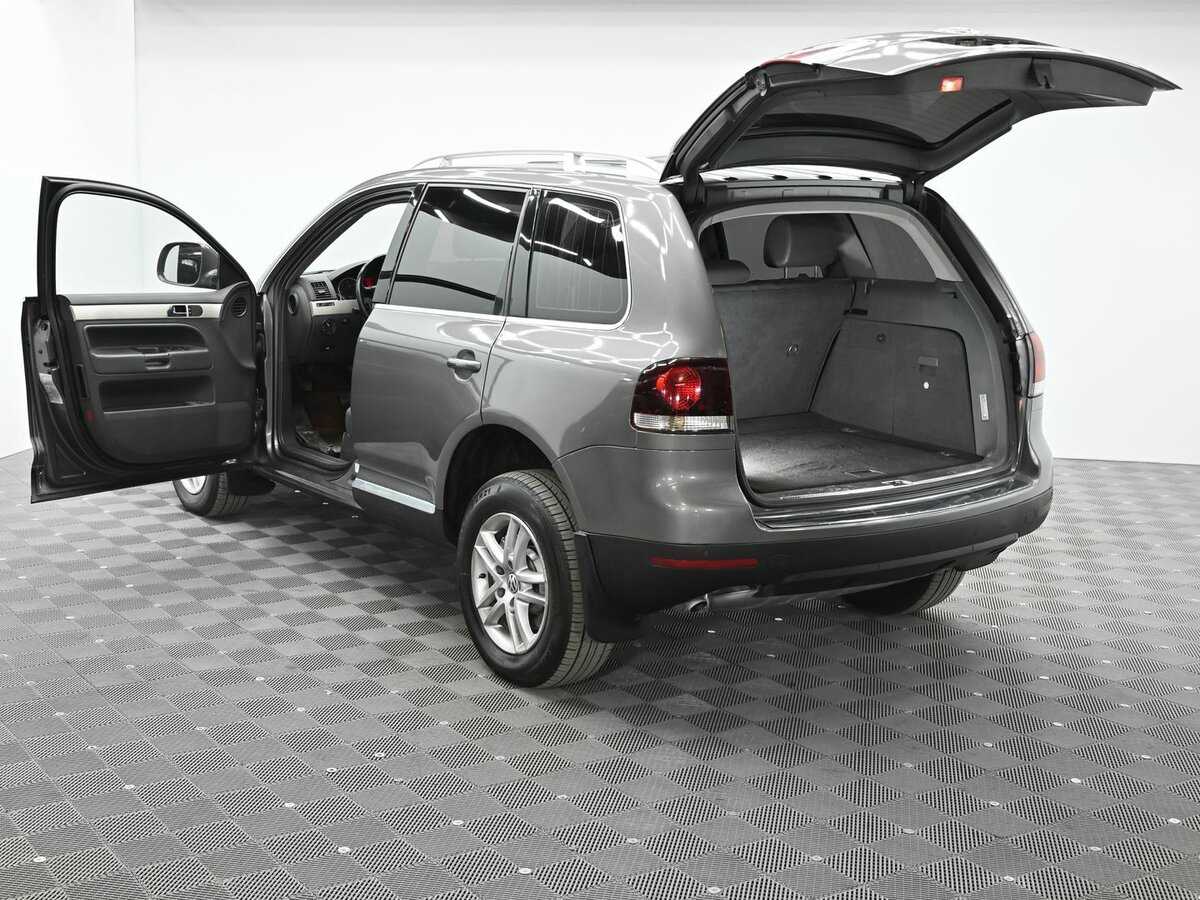 Б/У Фольксваген Туарег 2010 года. Фото: #4