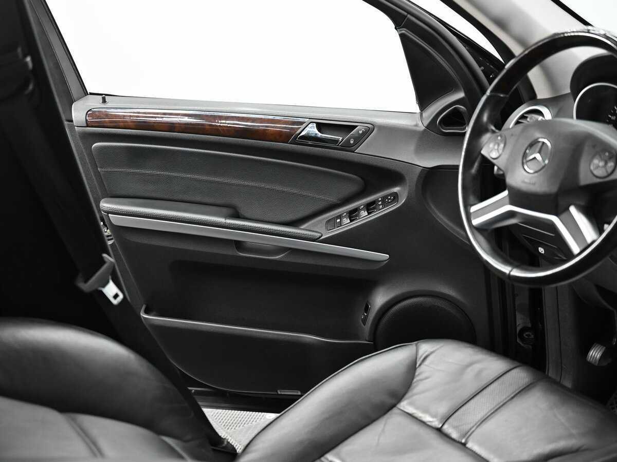 Б/У Мерседес-Бенц М-Класс 2009 года. Фото: #5