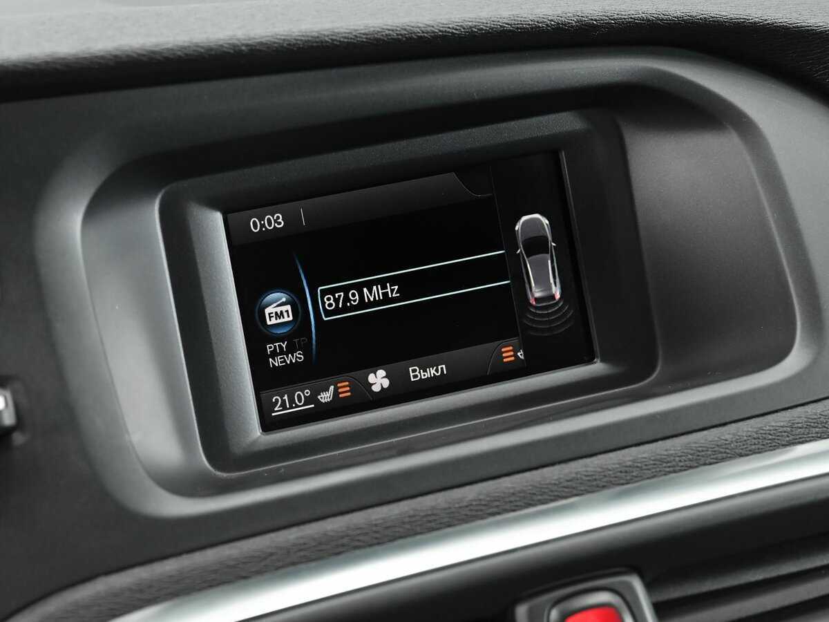 Б/У Вольво V40 2014 года. Фото: #10