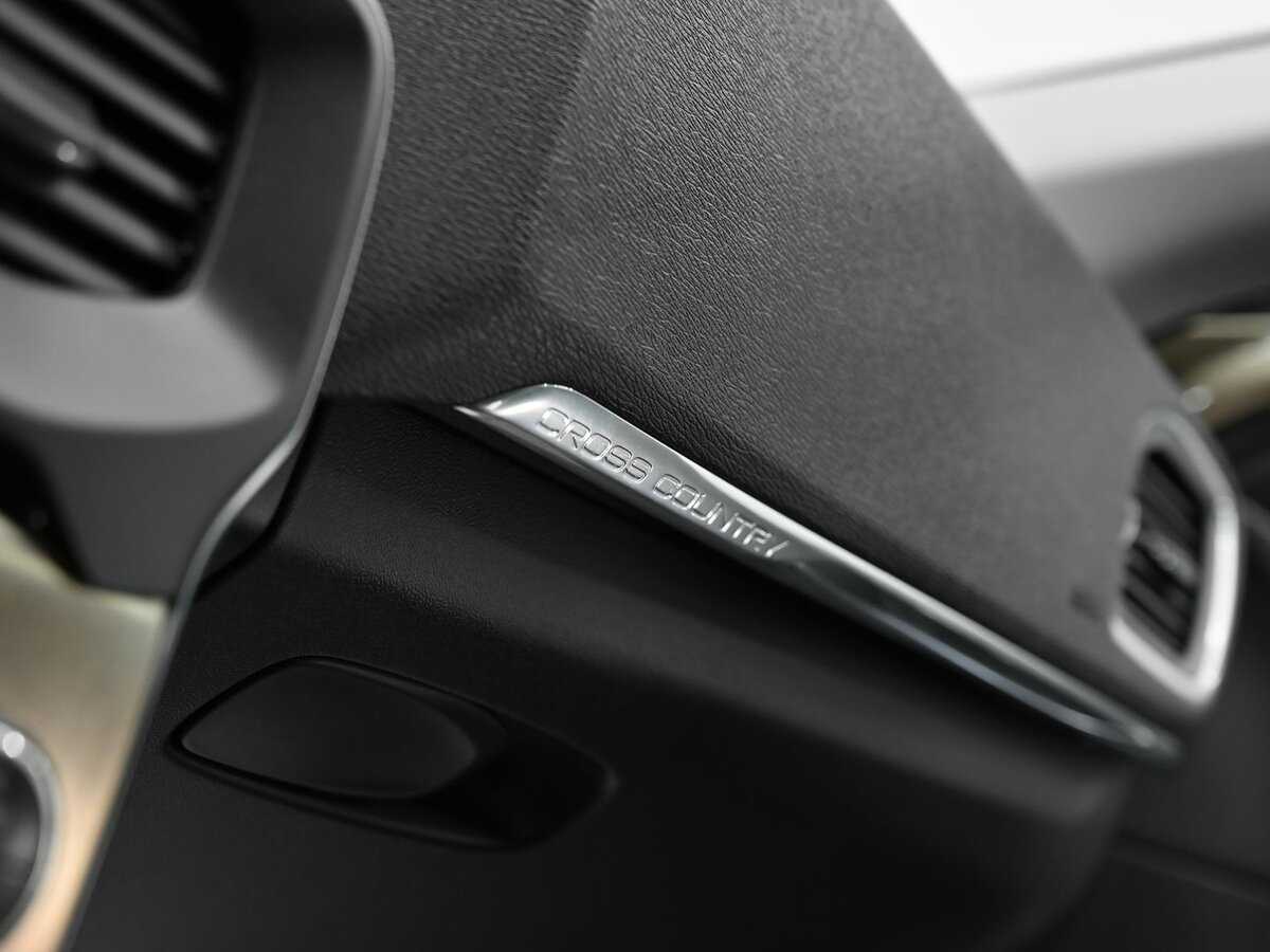 Б/У Вольво V40 2014 года. Фото: #12