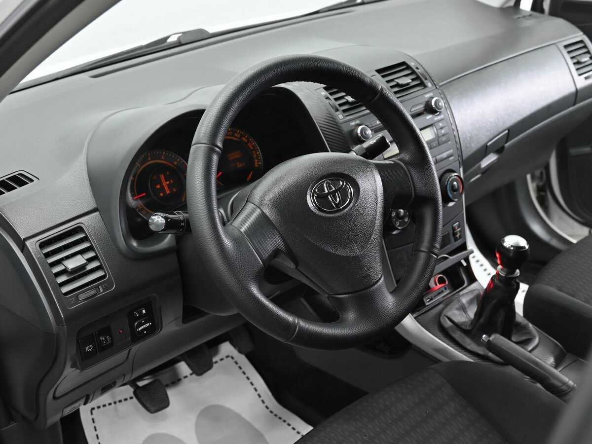 Б/У Тойота Королла 2010 года. Фото: #6