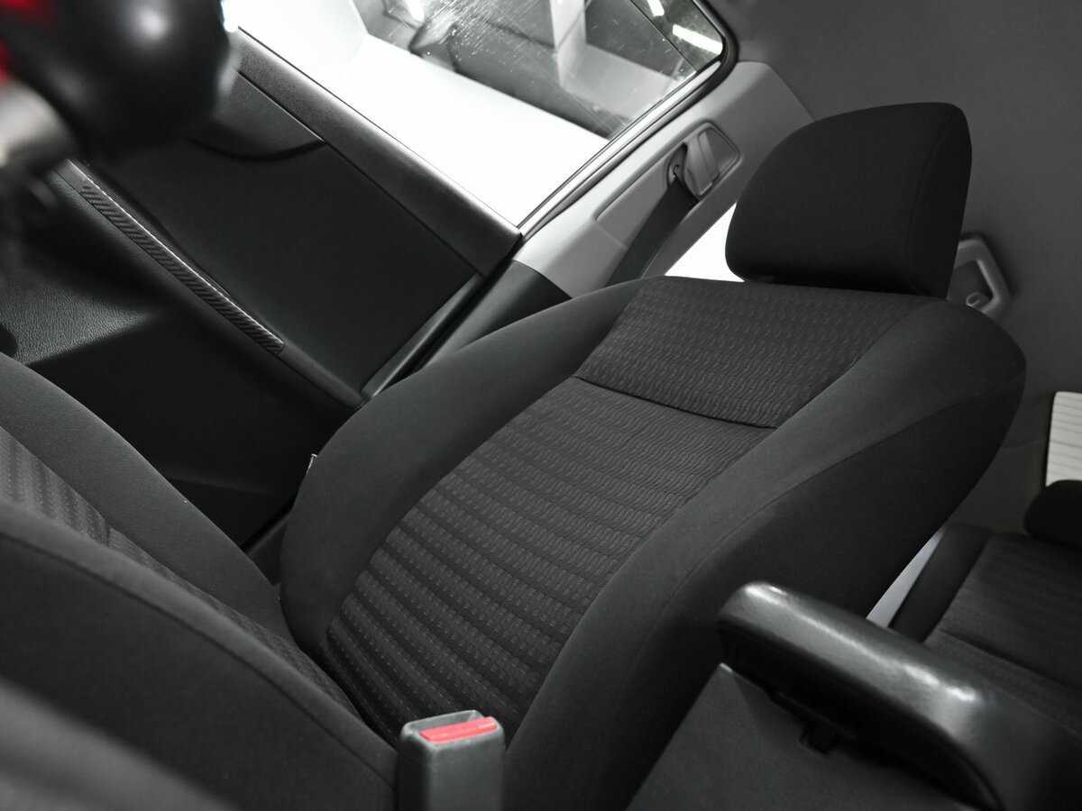 Б/У Тойота Королла 2010 года. Фото: #11