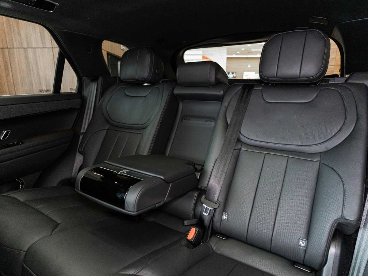 Б/У Лэнд Ровер Рэнж Ровер Спорт 2024 года. Фото: #21