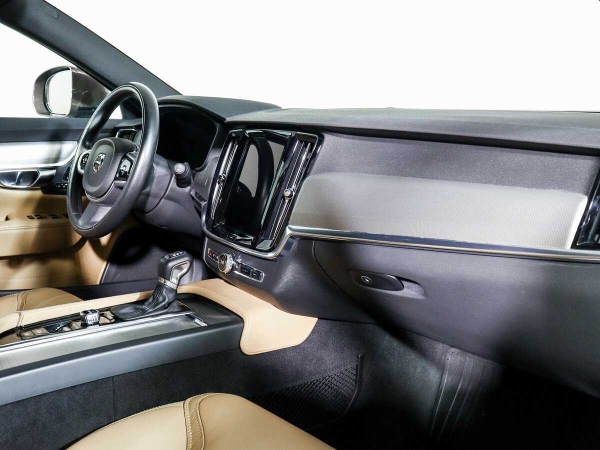 Б/У Вольво В90 Кросс Кантри 2017 года. Фото: #5