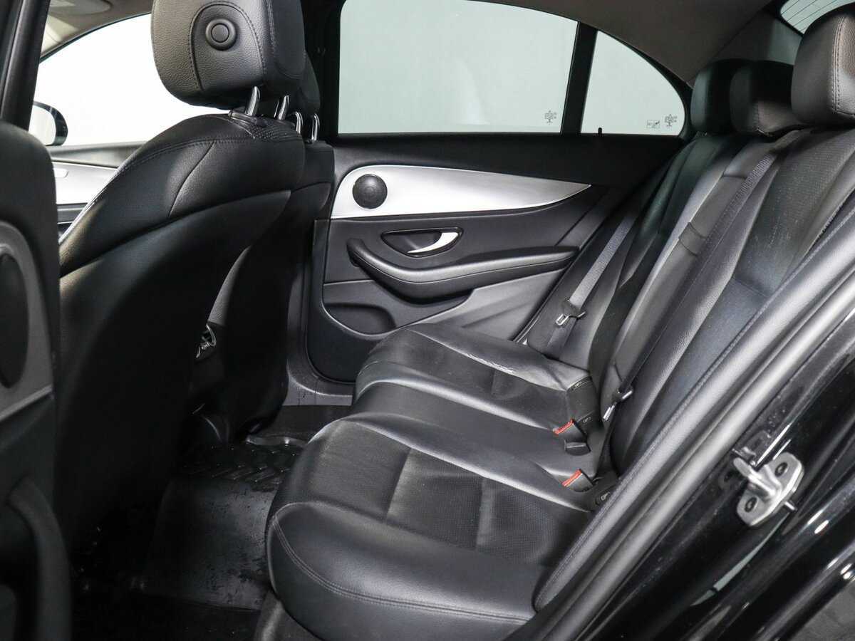 Б/У Мерседес-Бенц Е-Класс 2020 года. Фото: #4