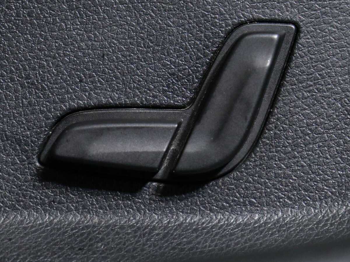 Б/У Мерседес-Бенц Е-Класс 2020 года. Фото: #11