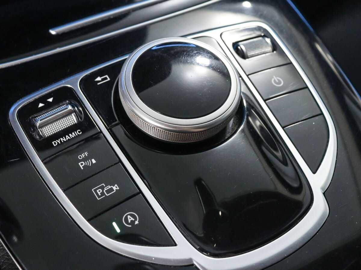 Б/У Мерседес-Бенц Е-Класс 2020 года. Фото: #12