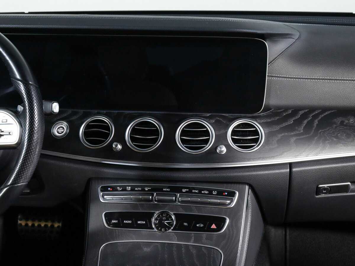 Б/У Мерседес-Бенц Е-Класс 2020 года. Фото: #7