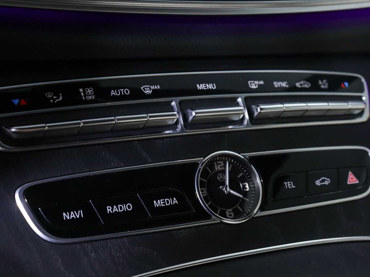 Б/У Мерседес-Бенц Е-Класс 2020 года. Фото: #14