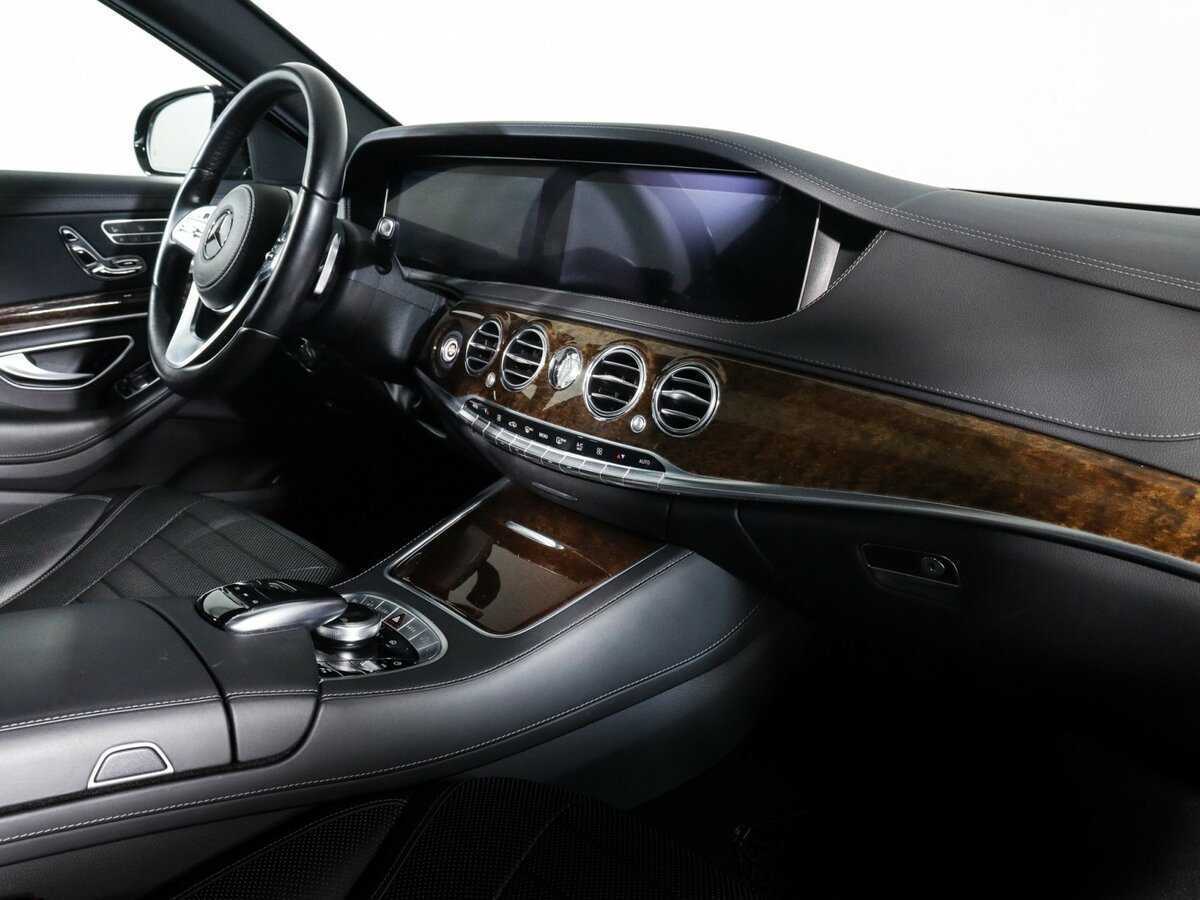 Б/У Мерседес-Бенц С-Класс 2017 года. Фото: #5