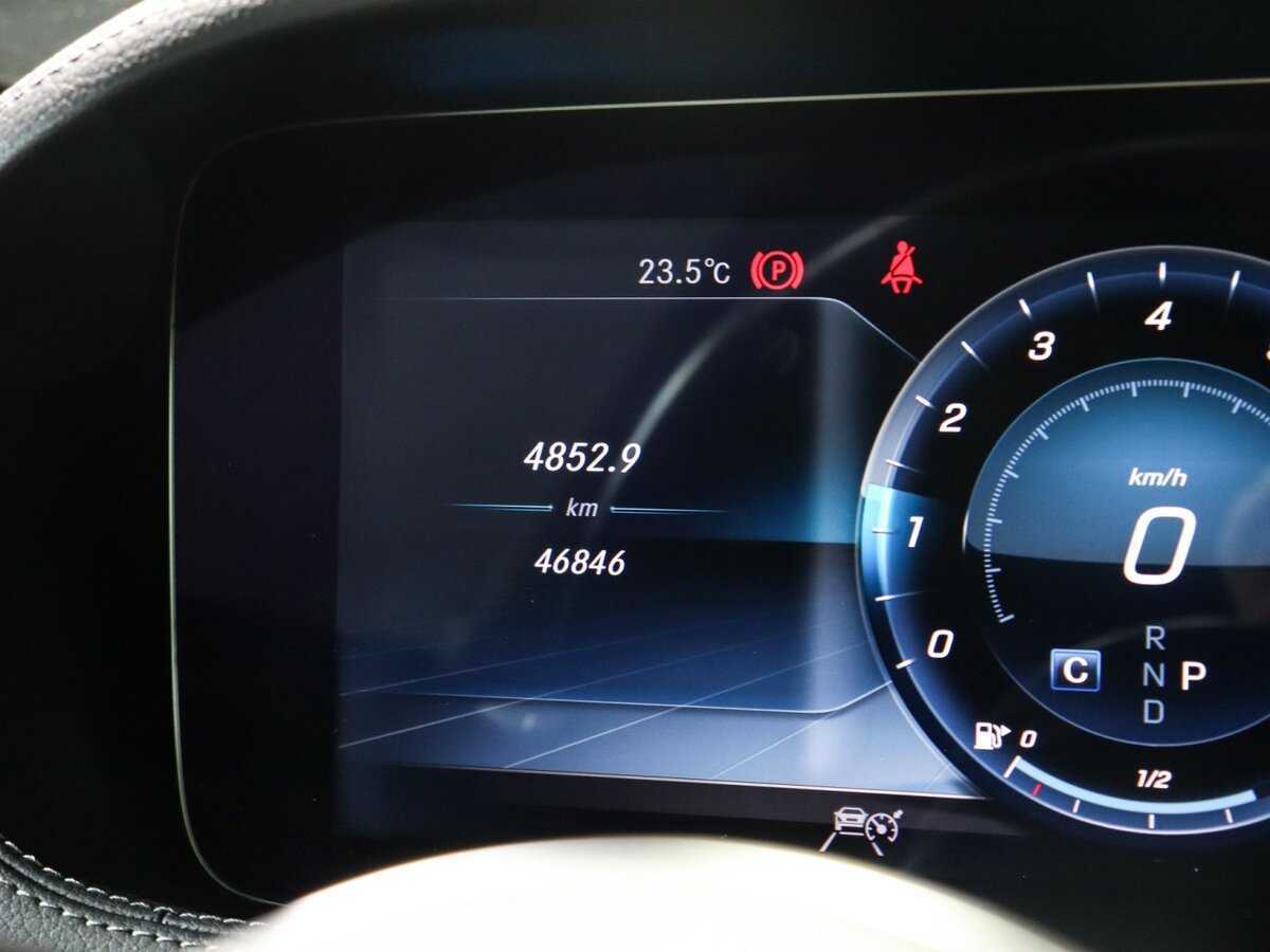 Б/У Мерседес-Бенц С-Класс 2017 года. Фото: #7