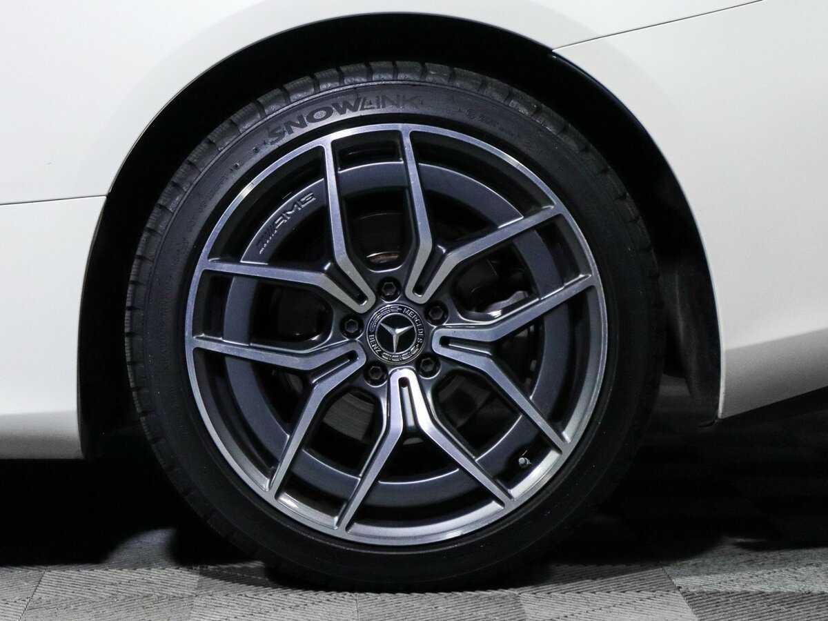 Б/У Мерседес-Бенц Е-Класс 2020 года. Фото: #14