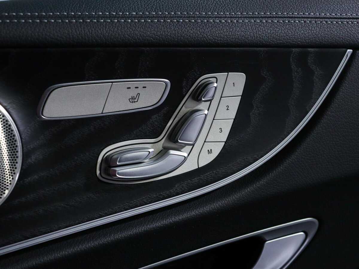 Б/У Мерседес-Бенц Е-Класс 2020 года. Фото: #16