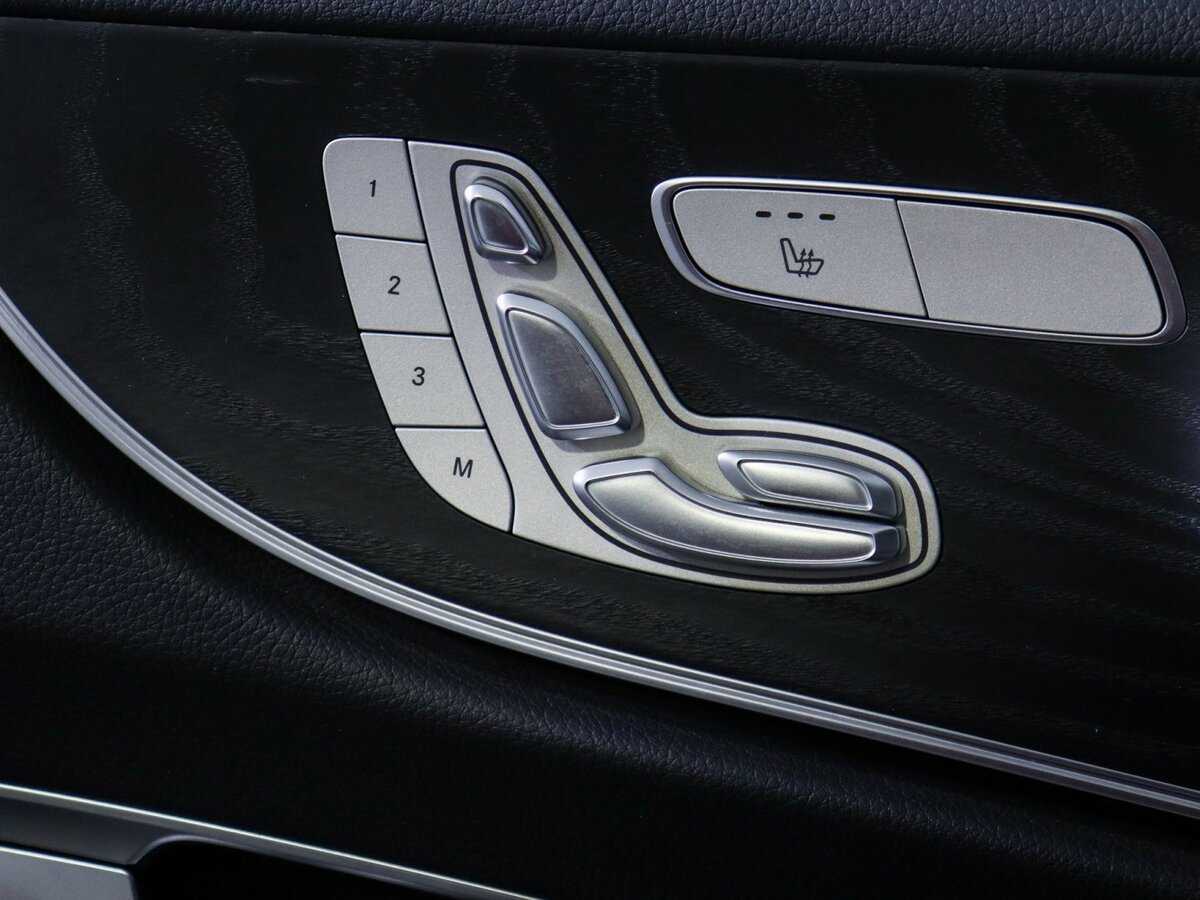 Б/У Мерседес-Бенц Е-Класс 2020 года. Фото: #18