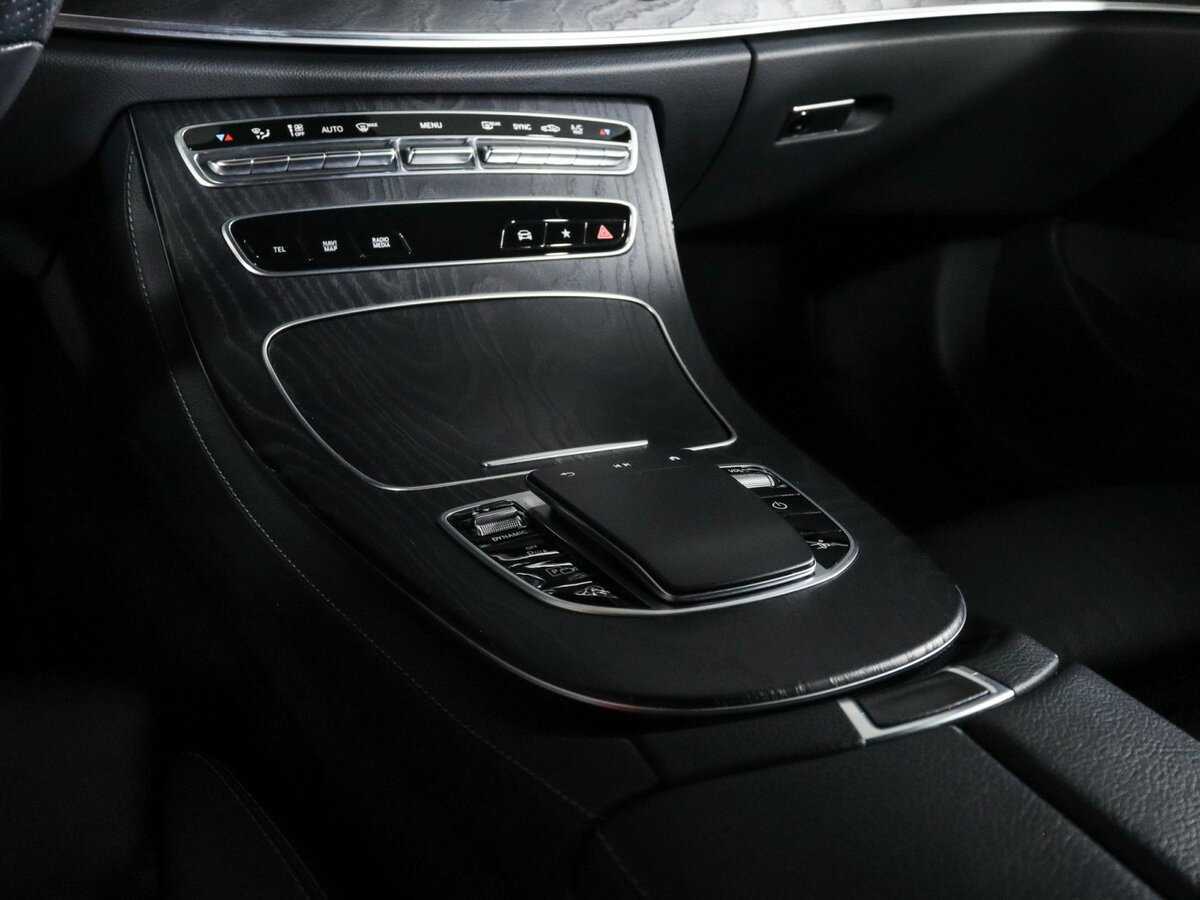 Б/У Мерседес-Бенц Е-Класс 2020 года. Фото: #19