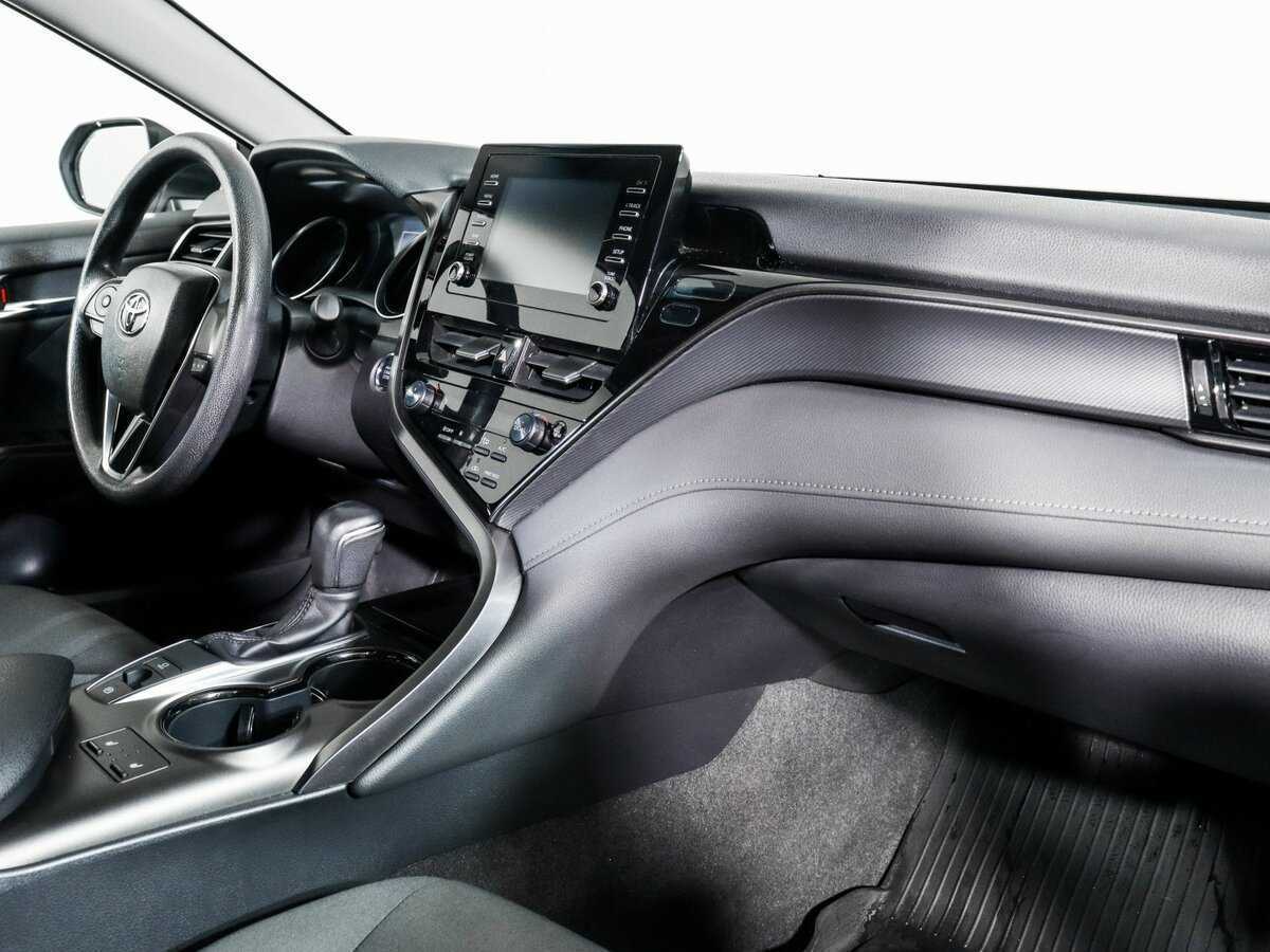 Б/У Тойота Камри 2021 года. Фото: #8