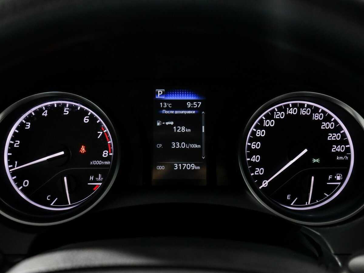 Б/У Тойота Камри 2021 года. Фото: #10