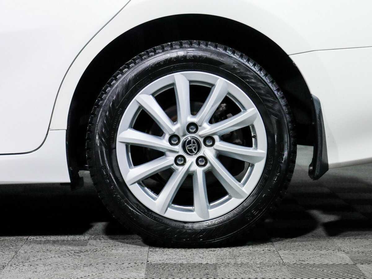 Б/У Тойота Камри 2021 года. Фото: #14