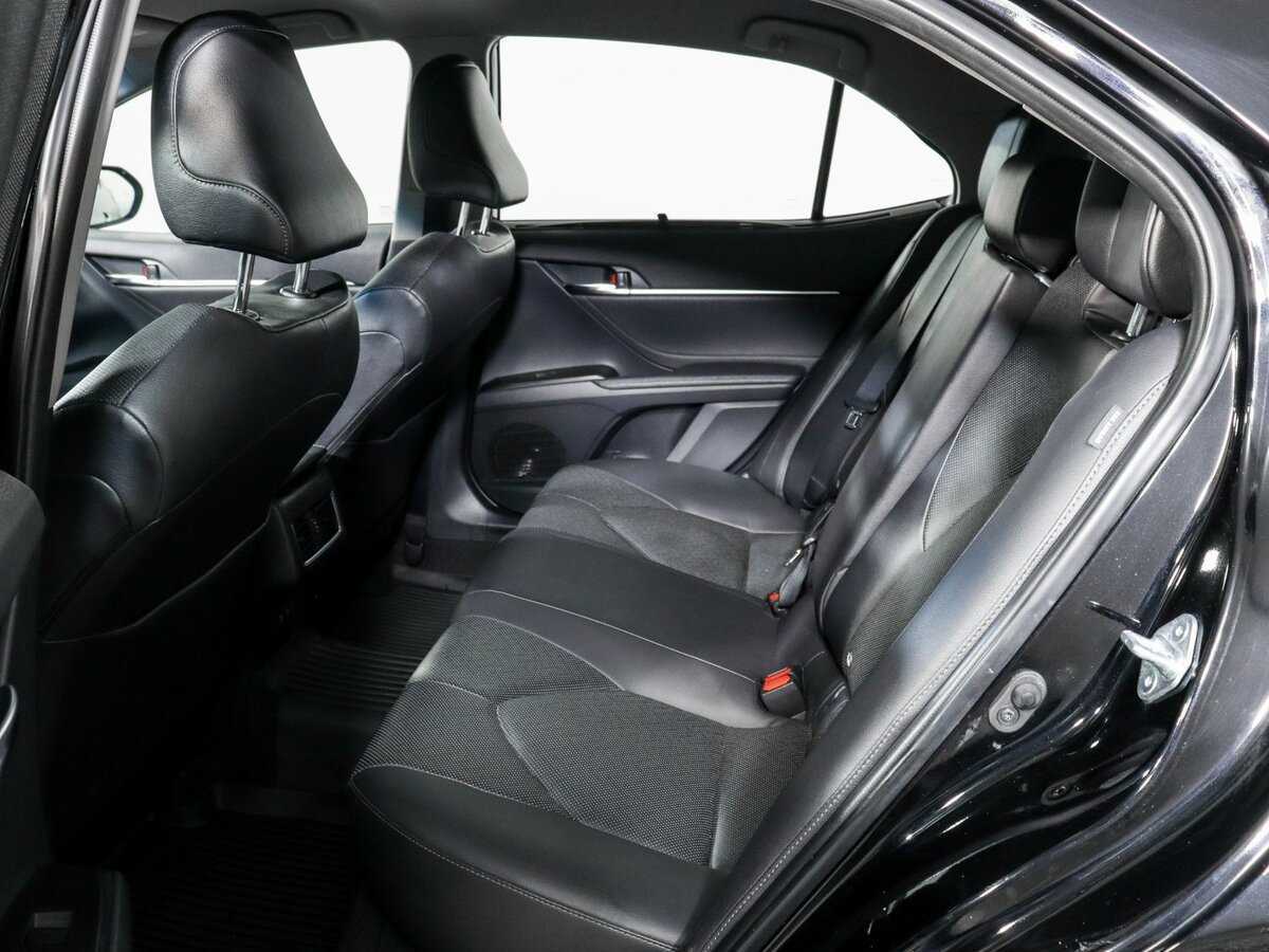 Б/У Тойота Камри 2021 года. Фото: #6