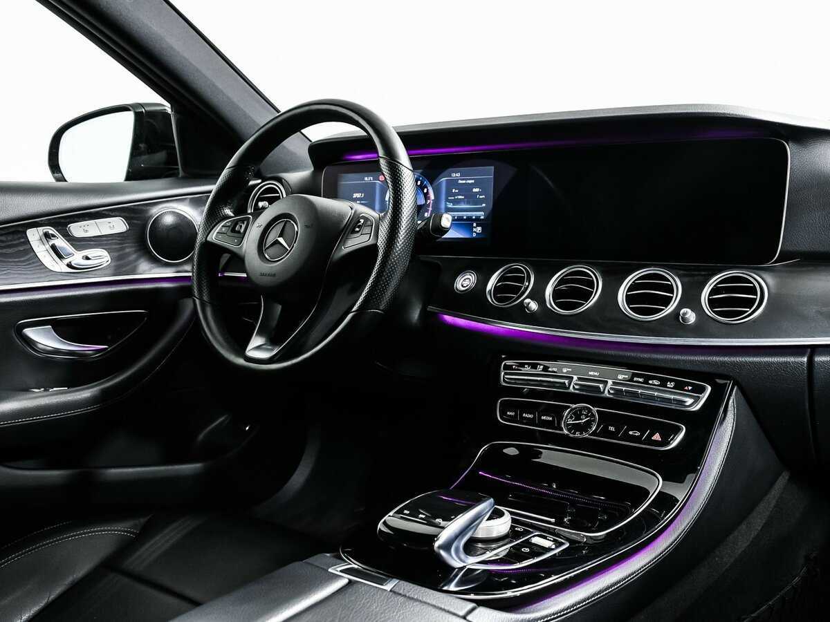 Б/У Мерседес-Бенц Е-Класс 2017 года. Фото: #8