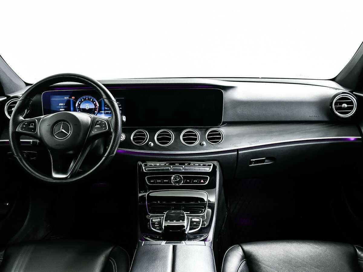 Б/У Мерседес-Бенц Е-Класс 2017 года. Фото: #10