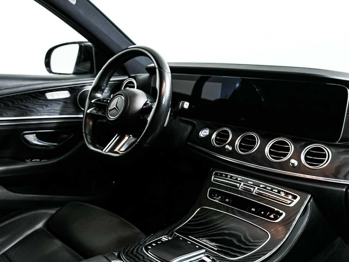 Б/У Мерседес-Бенц Е-Класс 2020 года. Фото: #8