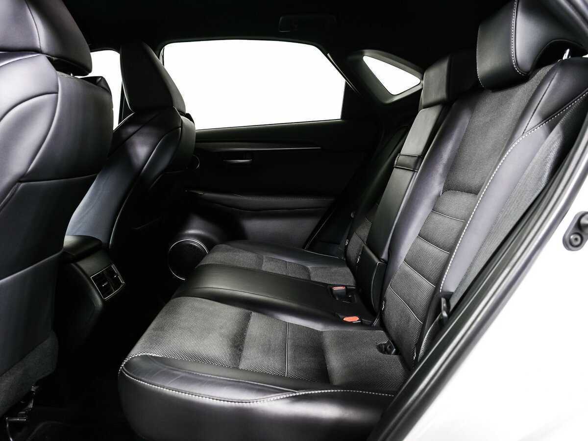 Б/У Лексус Н-Икс 2016 года. Фото: #12