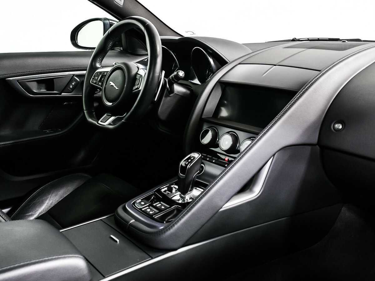 Б/У Ягуар Ф-Тайп 2018 года. Фото: #8