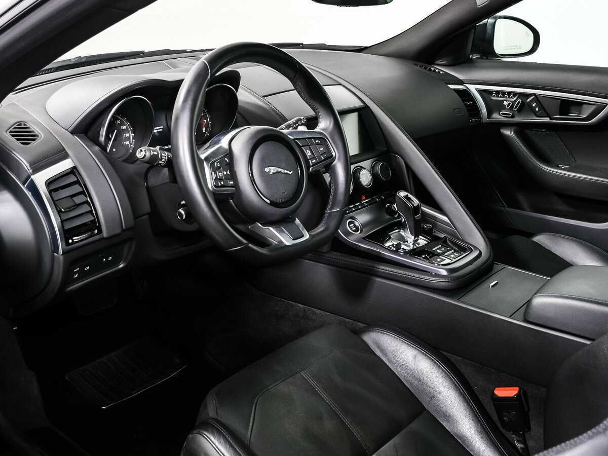 Б/У Ягуар Ф-Тайп 2018 года. Фото: #10