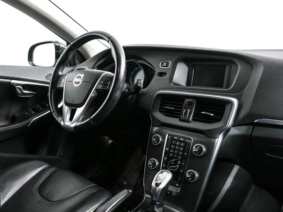 Б/У Вольво В40 Кросс Кантри 2013 года. Фото: #8