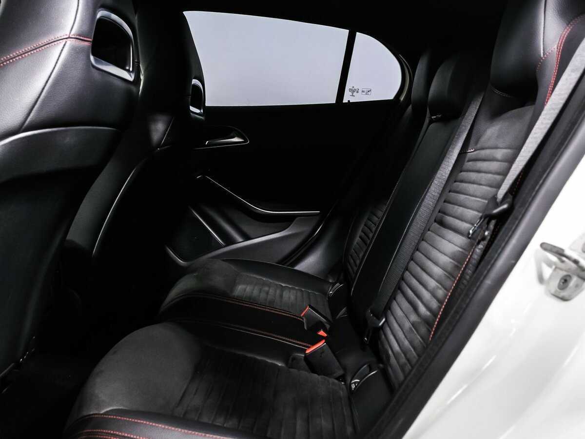 Б/У Мерседес-Бенц ГЛА 2017 года. Фото: #2