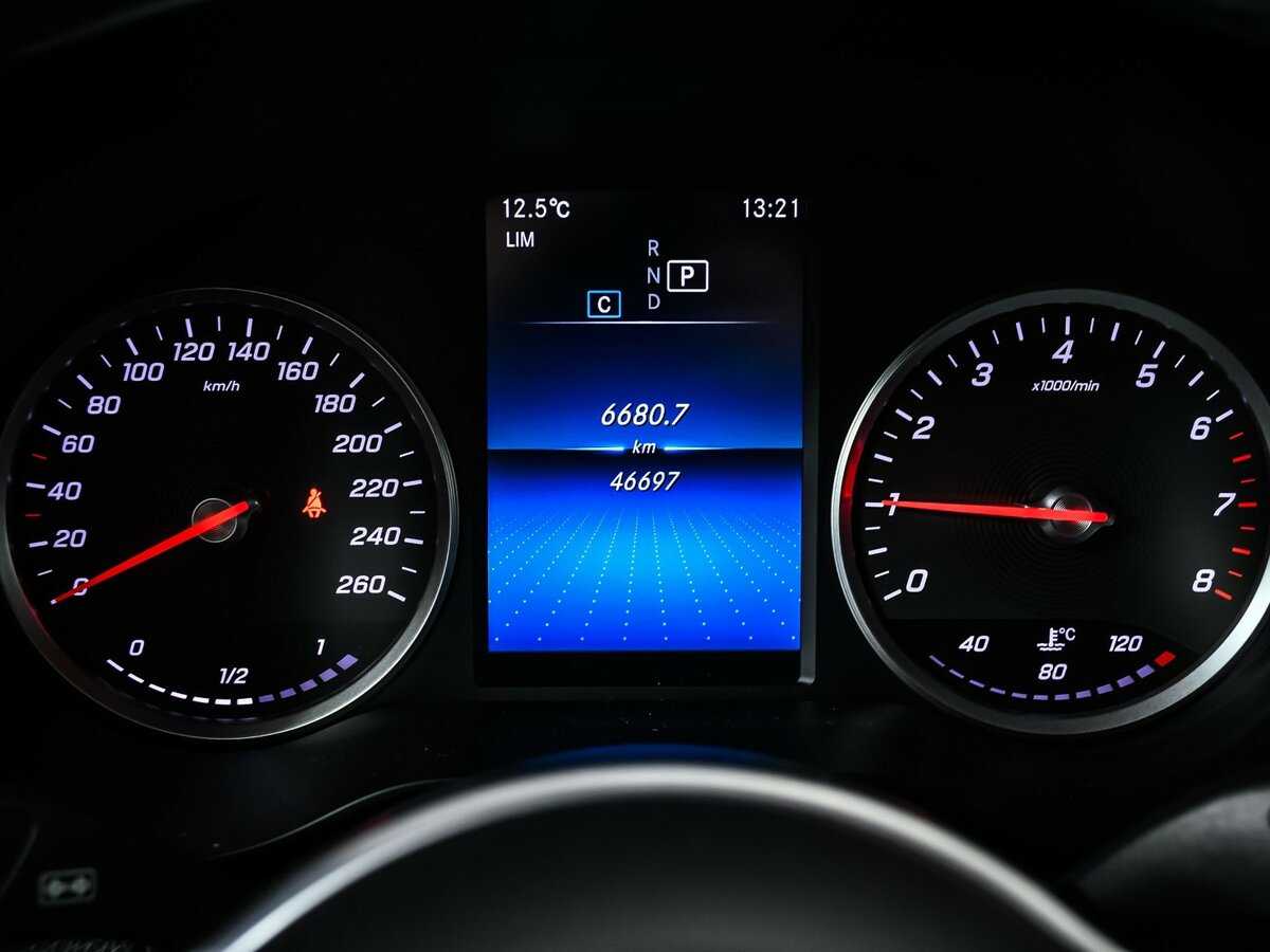 Б/У Мерседес-Бенц ГЛЦ 2020 года. Фото: #9