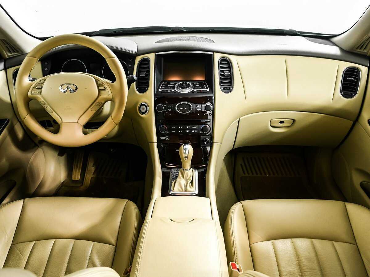 Б/У Инфинити ЕИкс 2008 года. Фото: #10