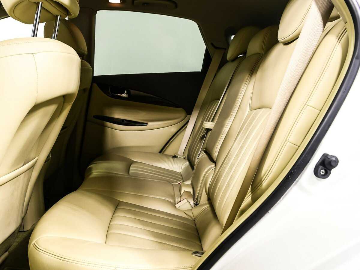 Б/У Инфинити ЕИкс 2008 года. Фото: #11