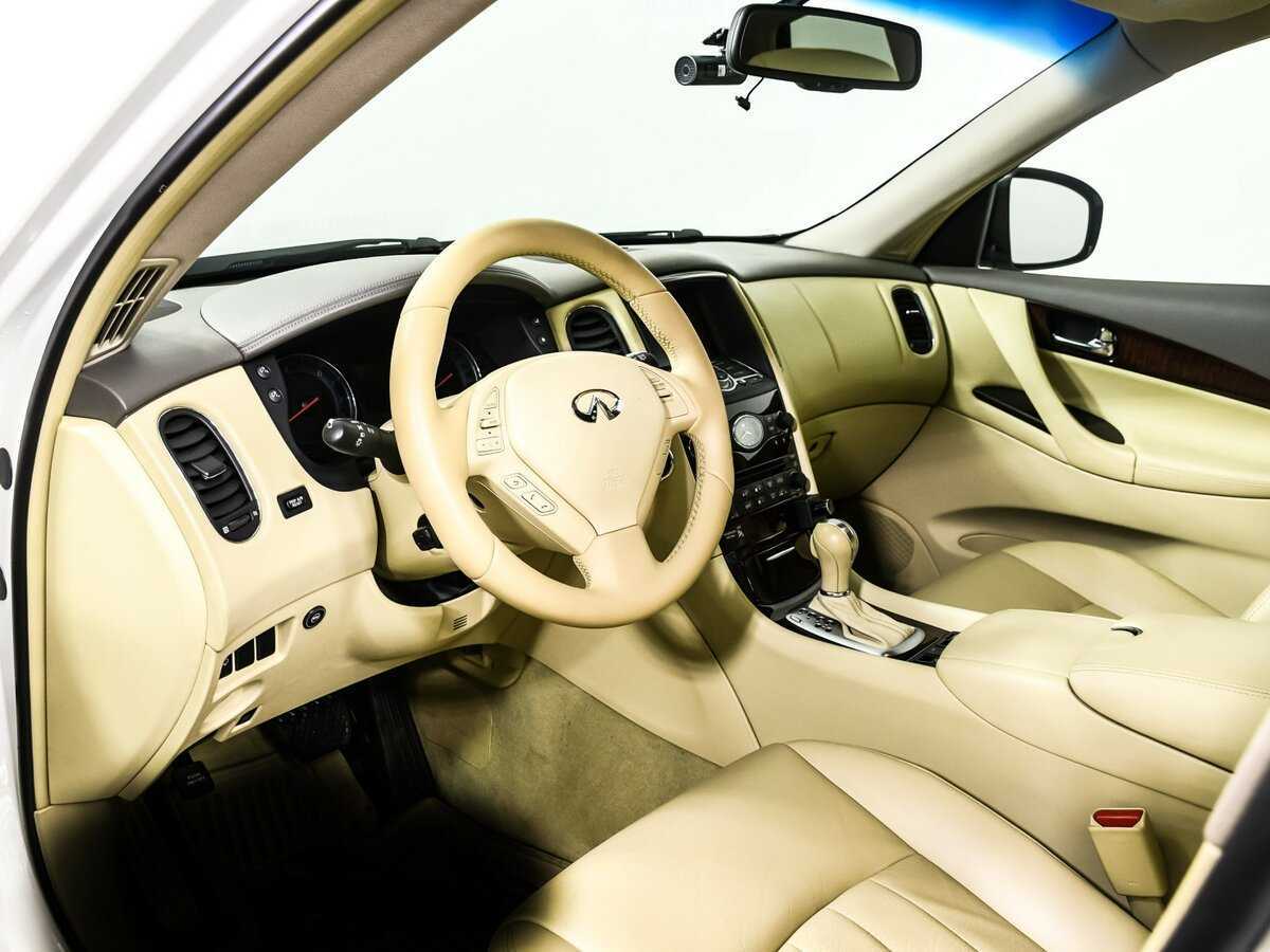 Б/У Инфинити ЕИкс 2008 года. Фото: #12