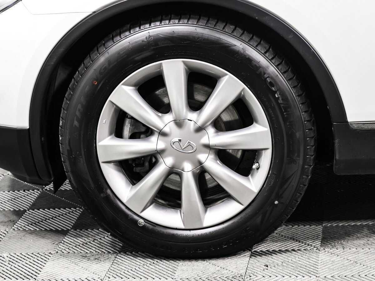 Б/У Инфинити ЕИкс 2008 года. Фото: #13