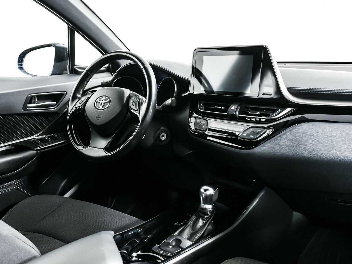 Б/У Тойота Ц-ШР 2018 года. Фото: #8