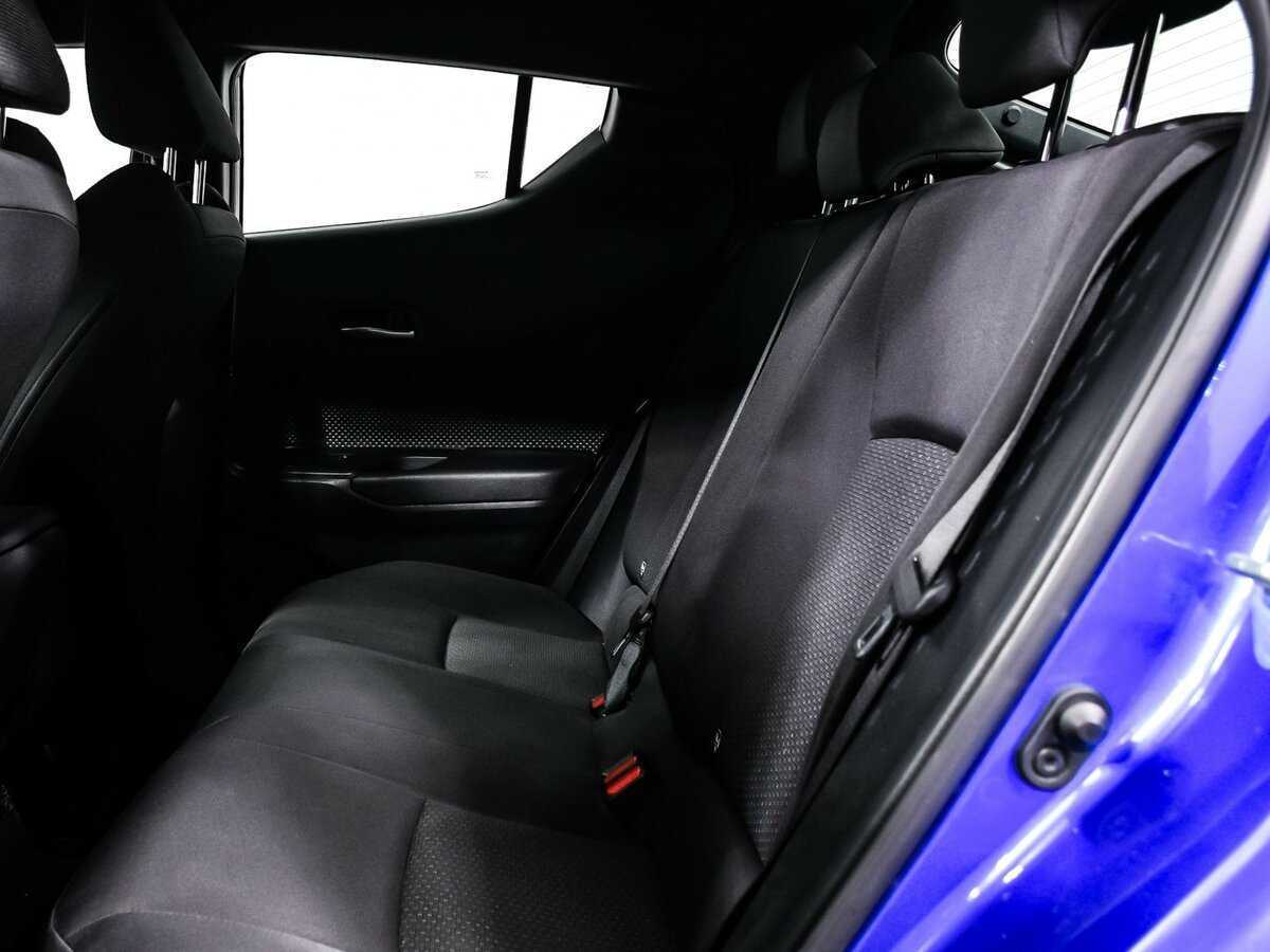 Б/У Тойота Ц-ШР 2018 года. Фото: #11