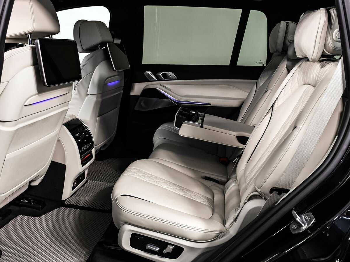 Б/У БМВ Икс7 2019 года. Фото: #12