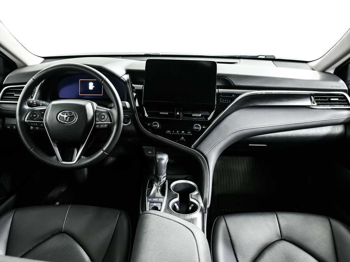 Б/У Тойота Камри 2023 года. Фото: #10