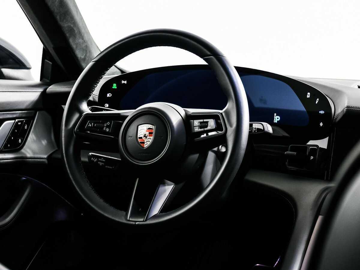 Б/У Порш Taycan 2020 года. Фото: #11